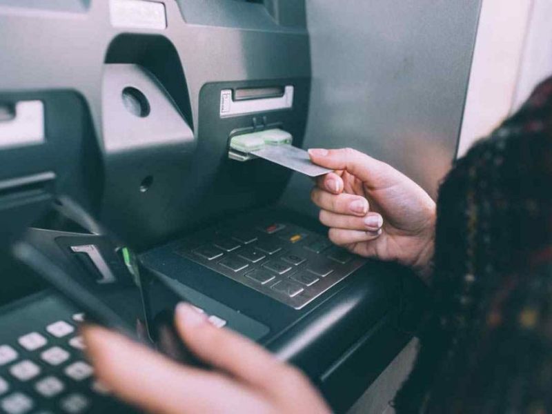 Có rất nhiều lỗi thường gặp khi bạn rút tiền tại cây ATM