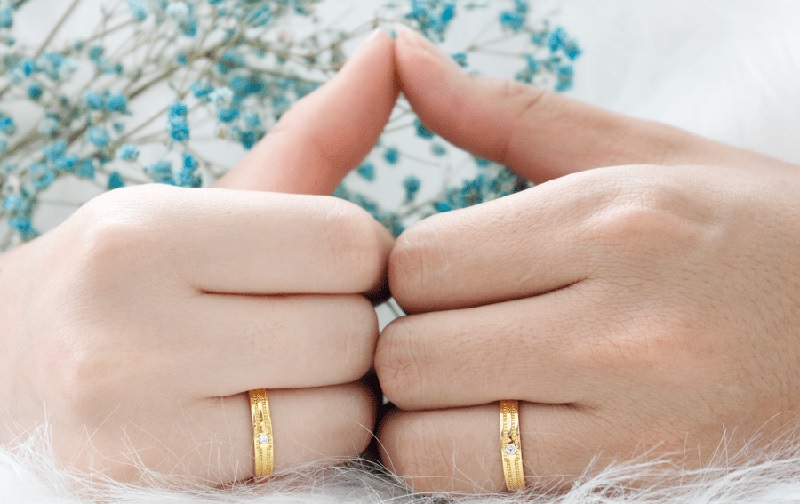 Cặp nhẫn cưới vàng 24k giá bao nhiêu tiền 1 cặp?