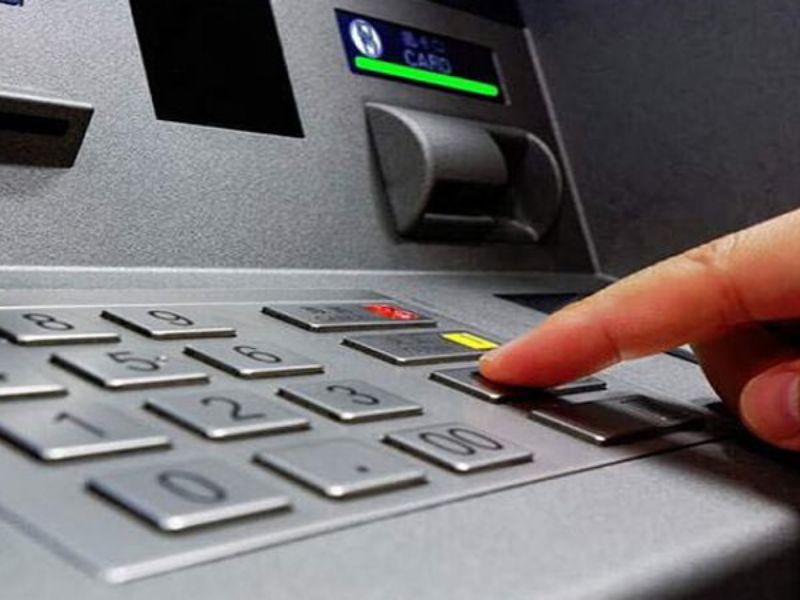 Mã PIN không thể đổi được có thể do khách hàng thực hiện tại cây ATM khác Vietcombank