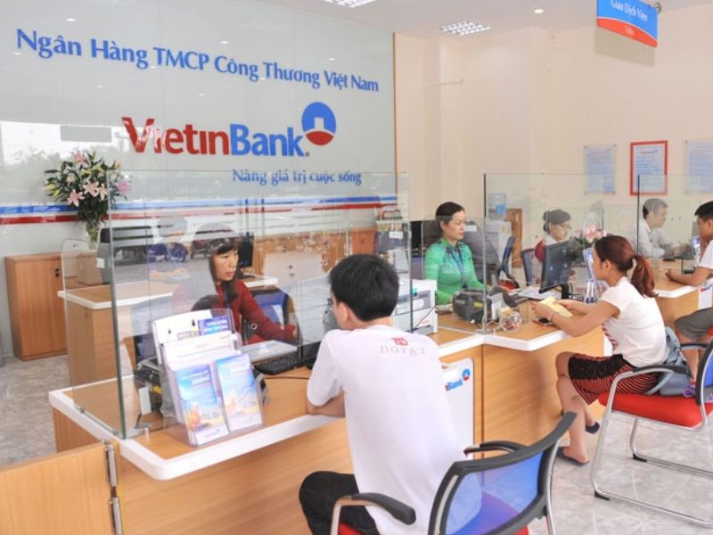 Khách hàng nên gửi tiết kiệm tại ngân hàng Vietinbank
