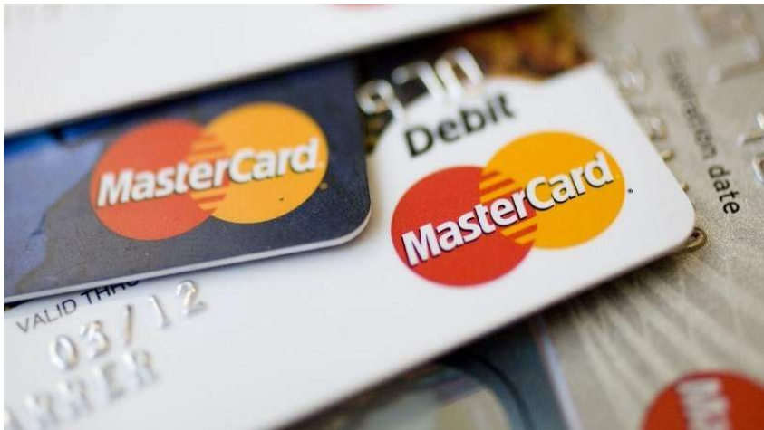 Làm thế nào để rút tiền từ thẻ Mastercard?