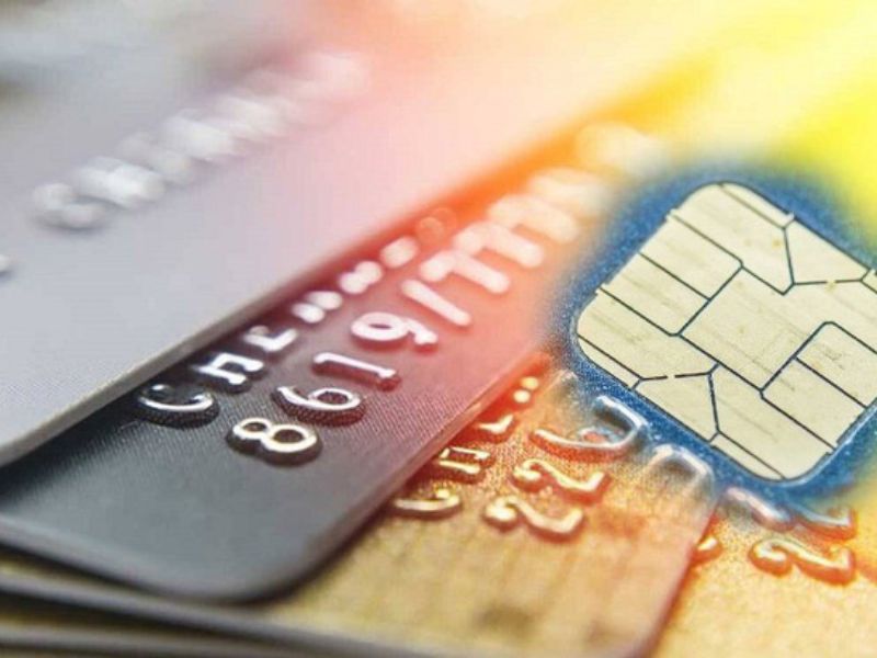 Nên đổi thẻ ATM gắn chip để tận hưởng dịch vụ an toàn, bảo mật và tiện lợi