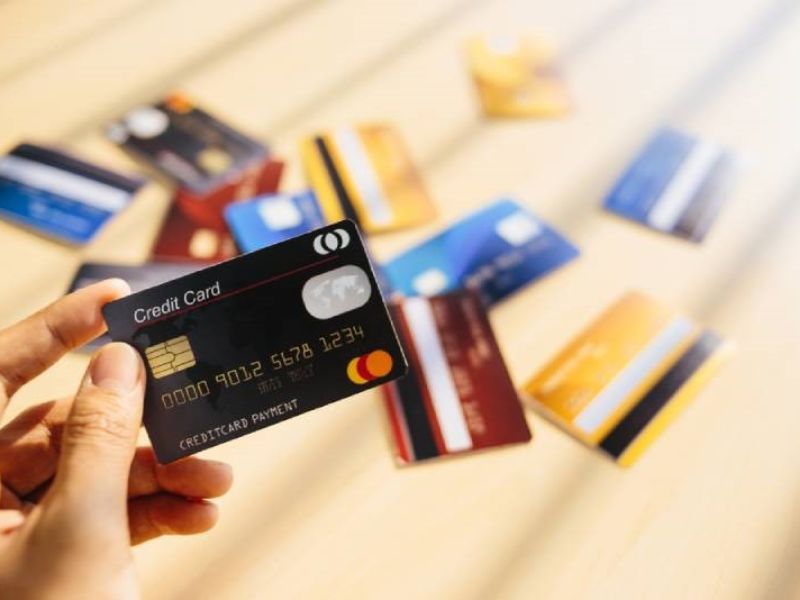 Khách hàng có thể kiểm tra hạn mức của thẻ tín dụng bằng nhiều cách khác nhau
