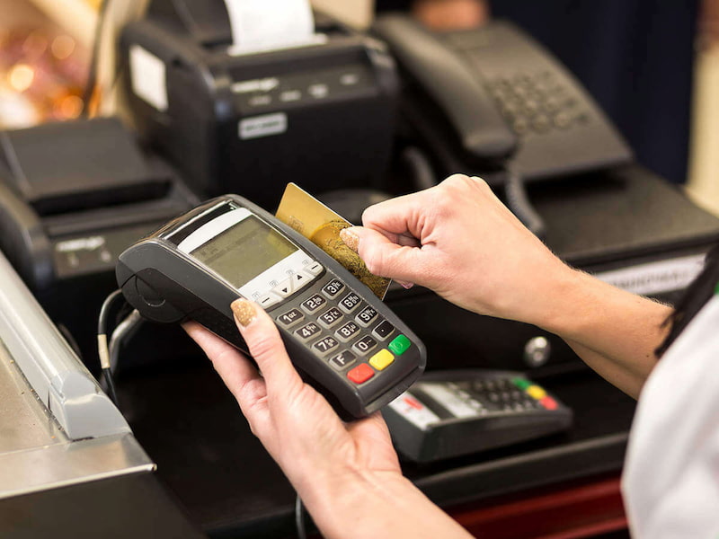 Các bước sử dụng thẻ tín dụng trên máy POS Các bước sử dụng thẻ tín dụng trên máy POS 