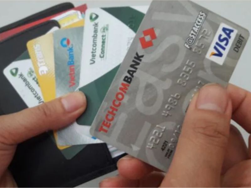 Khi sử dụng thẻ Visa ngân hàng Techcombank khách hàng cần lưu ý đến nhiều vấn đề