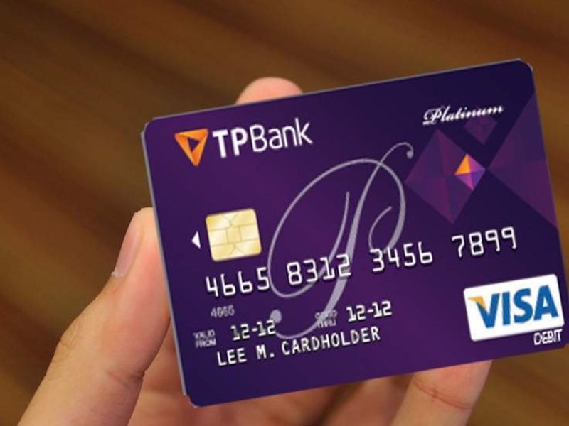 Khách hàng có thể mở thẻ Visa ngân hàng TPBank bằng 2 cách