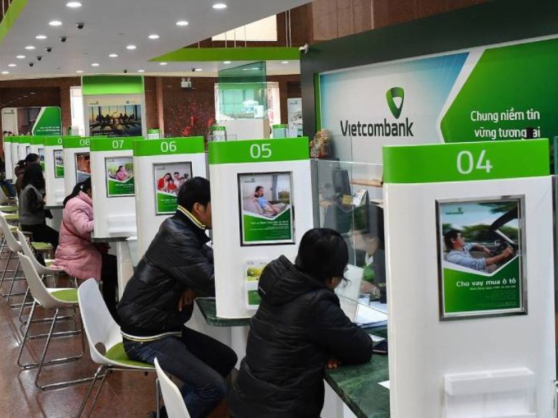 Sinh viên nên mở thẻ tại ngân hàng Vietcombank để tận hưởng nhiều ưu đãi